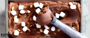 بستنی راکی رود (Rocky Road)