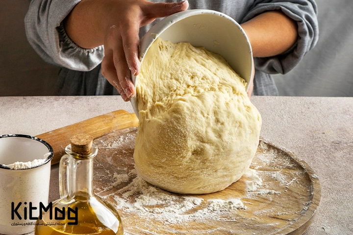 خمیر ترش نان وایی که آماده پخت نان های مختلف سنتی و بیکری است