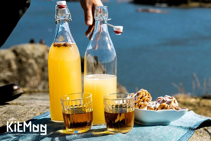 نوشیدنی تخمیری بدون الکل
یک نوع نوشیدنی تخمیری غیر الکلی که داخل یک بطری شیشه ای ریخته شده است