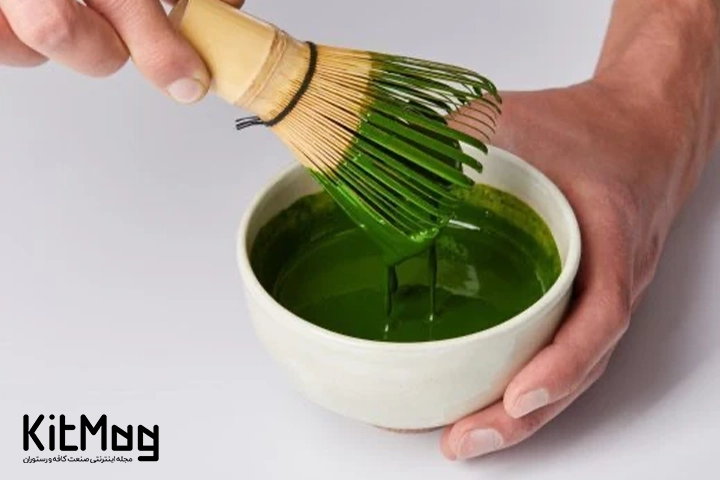 چاسن یا Chasen که برای هم زدن یا به اصطلاح فرآوری ماچا استفاده میشود