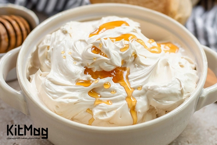کره همزده یا وایپد باتر whipped butter