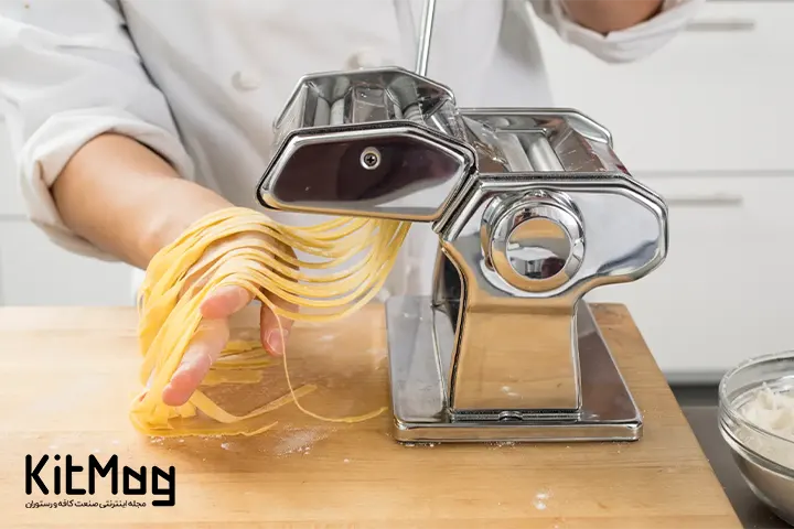 پاستا میکر. ماشین پاستا ساز دستی.