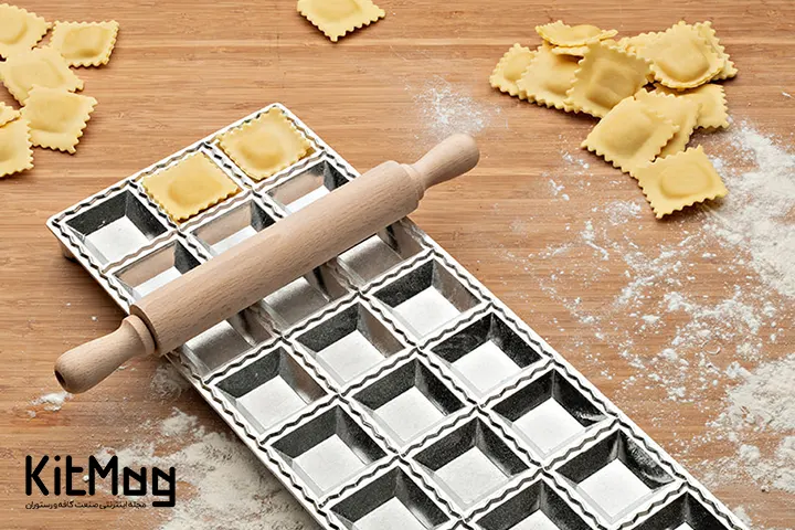 قالب پاستا آنیونی و راویولی.