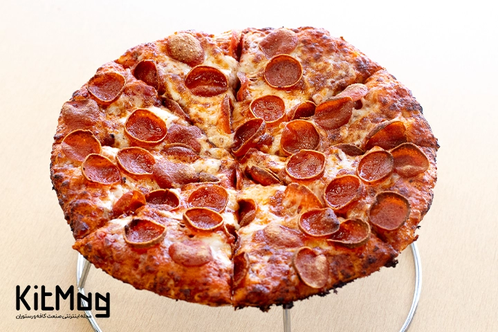 تاپینگ پپرونی یکی از پر مصرف ترین تاپینگ ها در کل دنیا