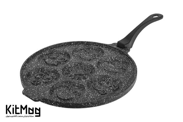 یک تابه چدنی مخصوص درست کردن انواع کوکی کیک های مختلف با اشکال ایموجی می باشد که برند آن نالینو می باشد دسته دار است و قابل استفاده برای پخت پنکیک نیز می باشد