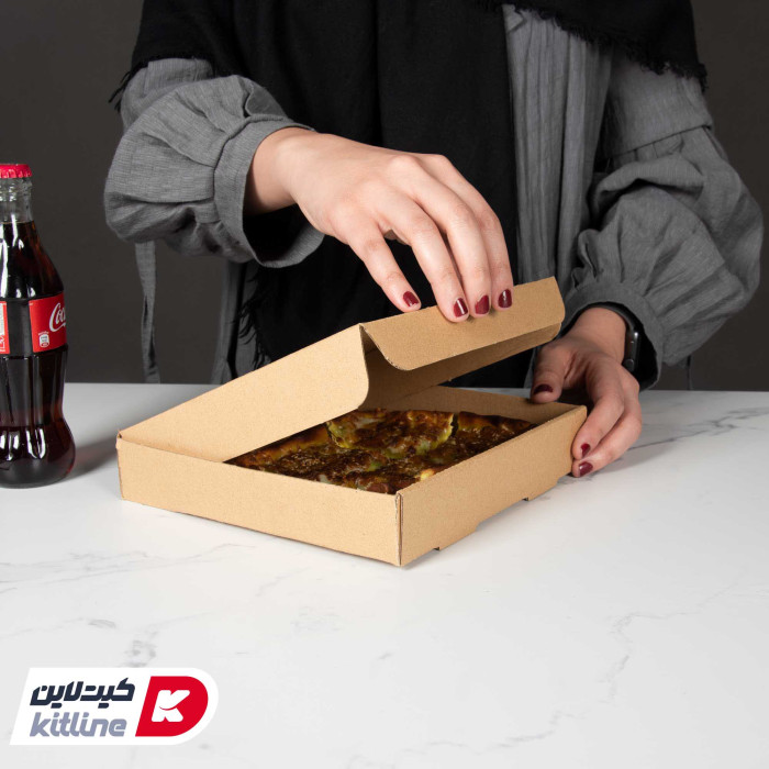 پیتزا داخل جعبه پیتزا مینی ایفلوت چاپدار-01