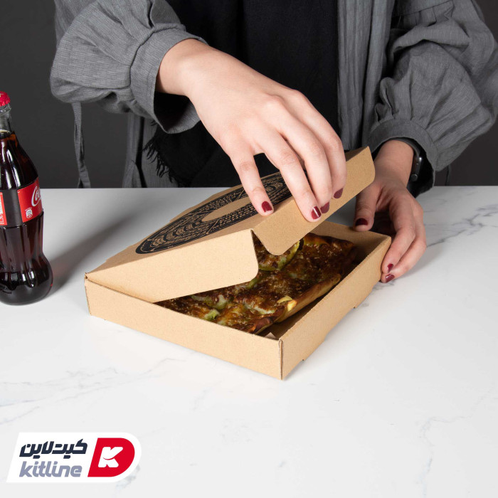 پیتزا داخل جعبه پیتزا مینی ایفلوت چاپدار-02